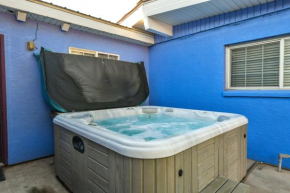 Inn 4 - Downtown 1 bedroom unit, sleeps 6 with shared hot tub